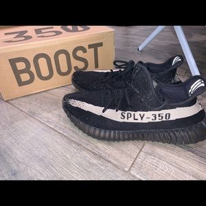 Yeezy Boost 350 V2